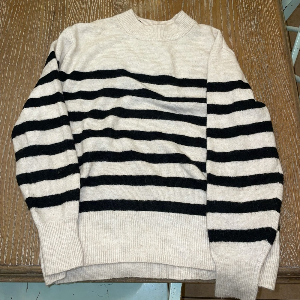 Textured pullover